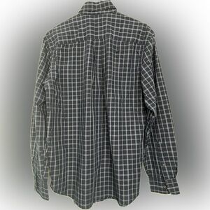 Mens Van Heusen Dress Shirt Size Medium Dark Blue W/ Light Blue Checkered EC